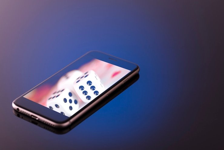 Meja Teen Patti di dumawin dengan kartu terbuka dan statistik pemain